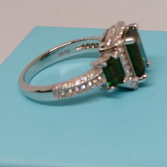 genuine russian chrome diopside ring size 6. new with tags - Picture 6 of 6